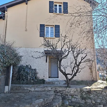 Aigua Neix Les Angles (Pyrenees-Orientales)